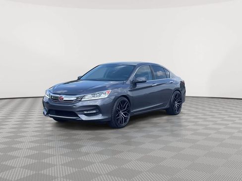 Used 2016 Honda Accord EX image 4