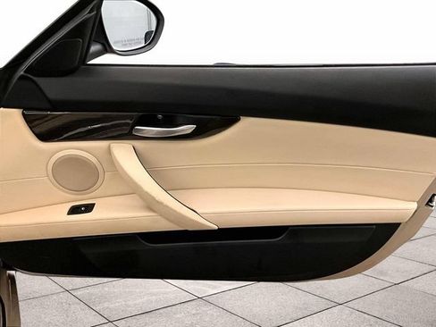 Used 2014 BMW Z4 sDrive28i RWD image 23