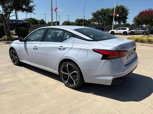 Used 2024 Nissan Altima 2.5 SR FWD image 4