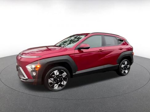 Used 2025 Hyundai Kona SEL image 7