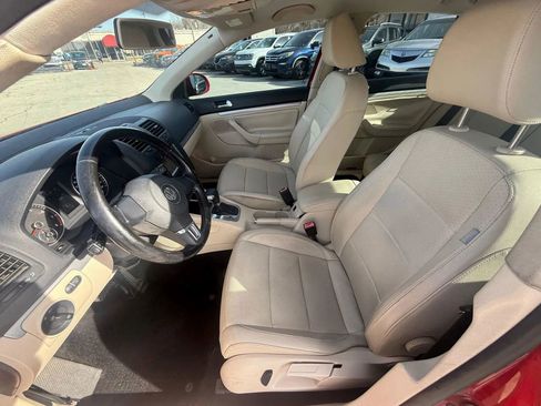 Used 2010 Volkswagen Jetta Limited Edition image 14