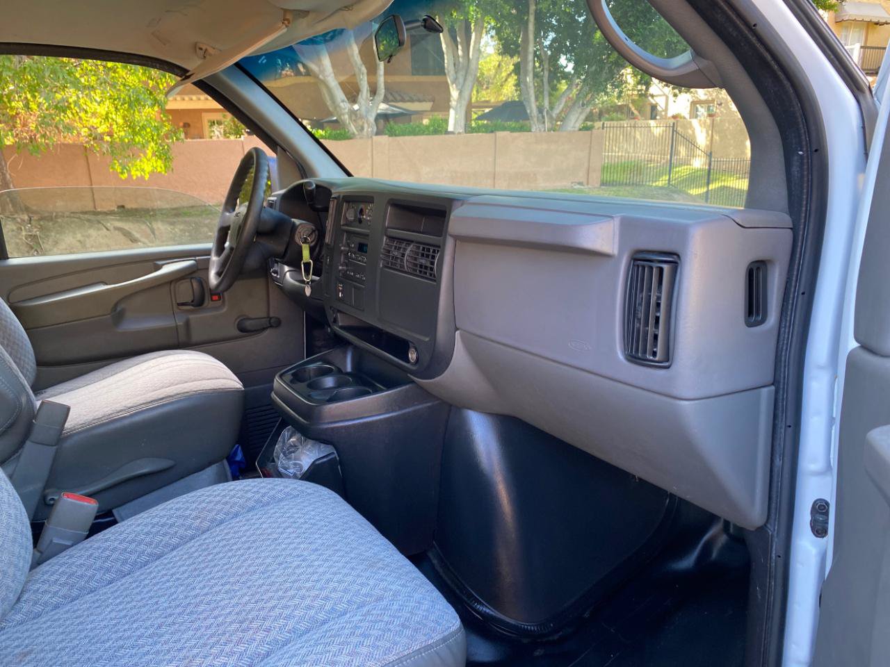 Used 2006 GMC Savana 2500 Extended RWD image 34