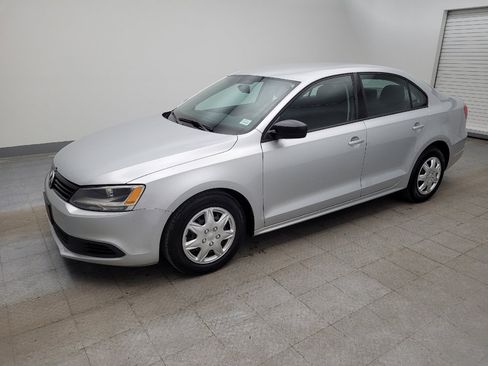 Used 2013 Volkswagen Jetta S image 2