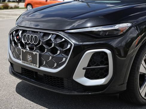 New 2026 Audi SQ5 Prestige AWD/4WD image 12