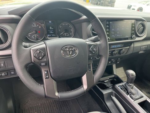 Used 2023 Toyota Tacoma TRD Off-Road AWD/4WD image 14