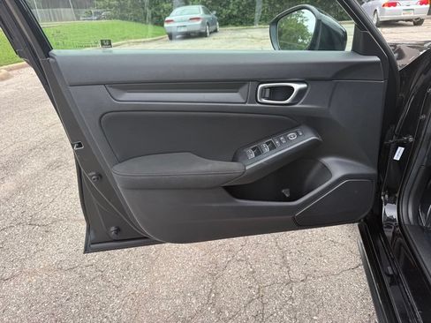 Used 2025 Honda Civic Sport image 16