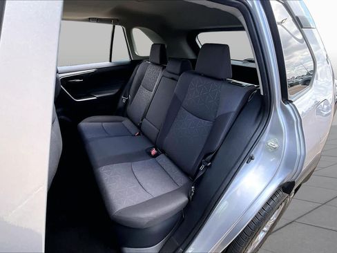Certified 2022 Toyota RAV4 XLE w/ Convenience Package AWD/4WD image 20