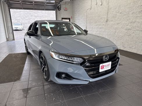 Used 2021 Honda Accord Sport image 2