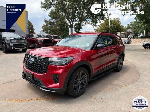 Certified 2025 Ford Explorer ST-Line w/ Premium Package AWD/4WD image 1