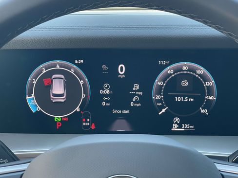 New 2026 Volkswagen Tiguan SE R-Line FWD image 17