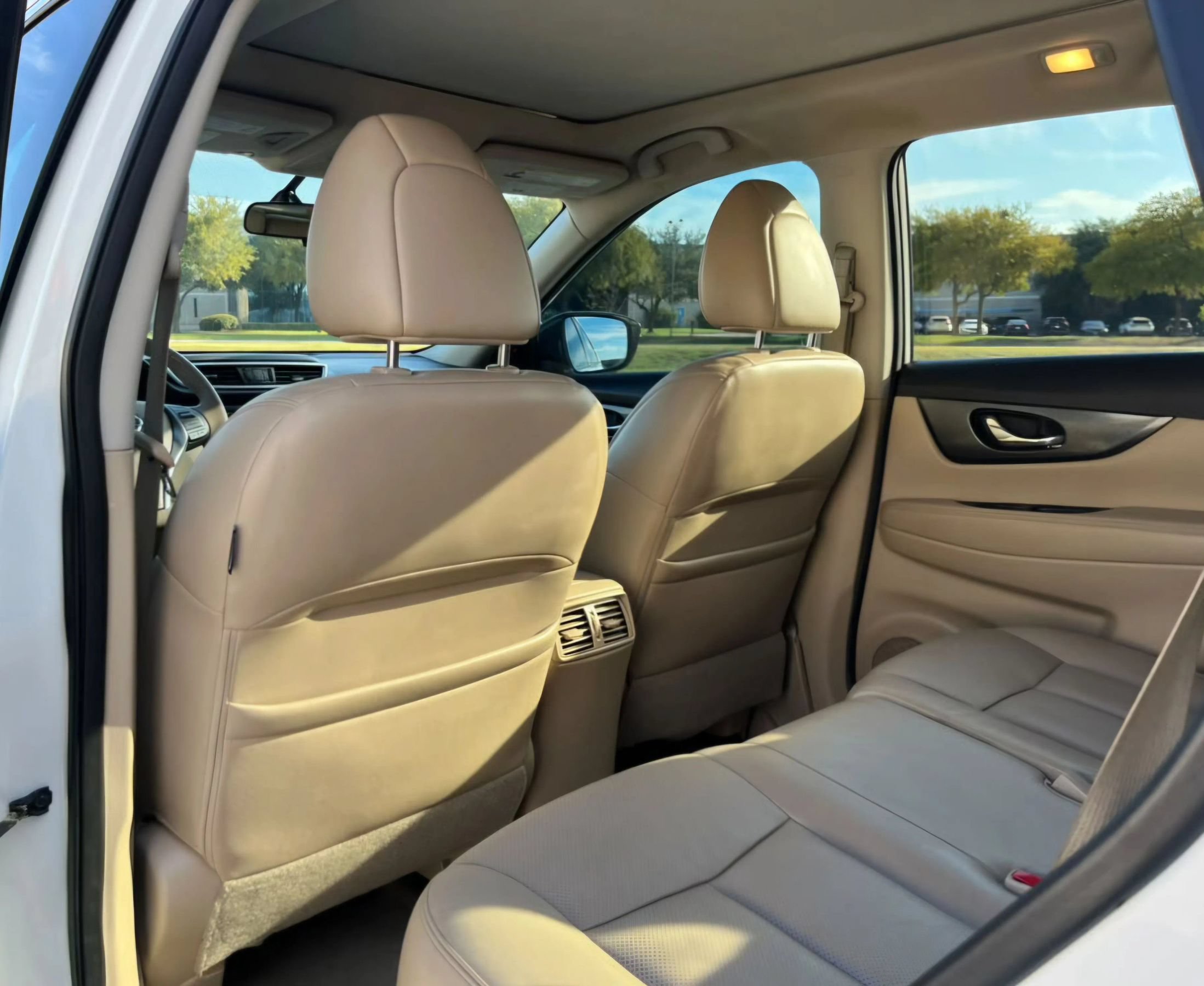 Used 2015 Nissan Rogue SL w/ SL Premium Package FWD image 45