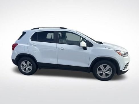 Used 2021 Chevrolet Trax LT w/ Driver Confidence Package image 6