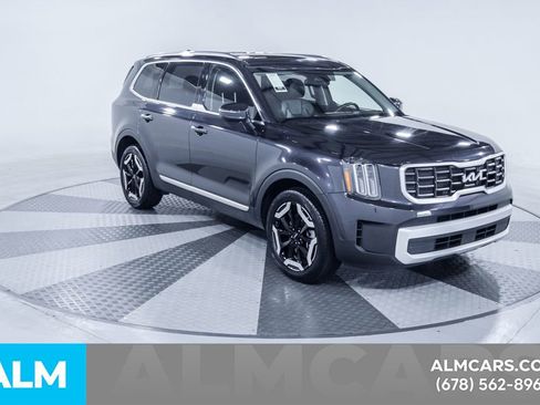 Used 2025 Kia Telluride S FWD image 11