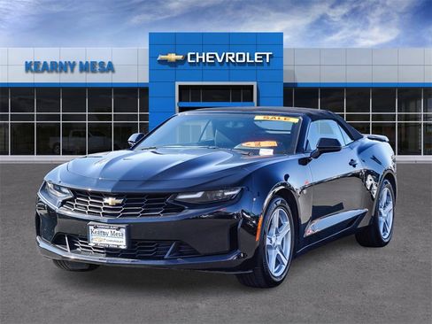 Used 2023 Chevrolet Camaro LT image 3