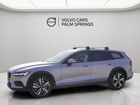 New 2026 Volvo V60 B5 Cross Country Plus w/ Climate Package image 5