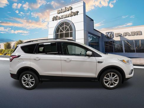 Used 2018 Ford Escape SEL w/ Ford Safe & Smart Package AWD/4WD image 2