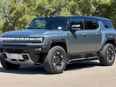 Used 2024 GMC Hummer EV 3X w/ Extreme Off-Road Package image 8