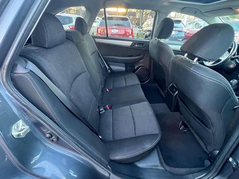 Used 2016 Subaru Outback 2.5i Premium image 12