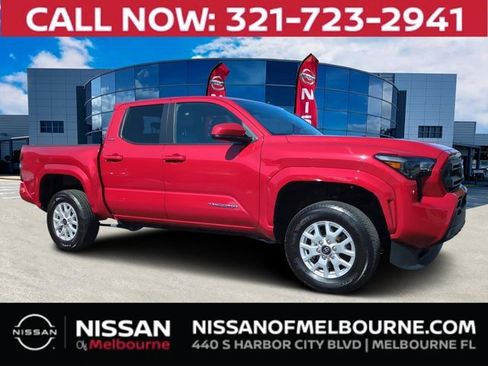 Used 2025 Toyota Tacoma Limited image 1