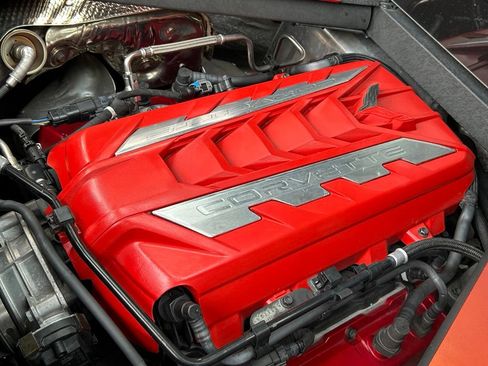 Used 2021 Chevrolet Corvette Stingray Coupe w/ 1LT RWD image 30
