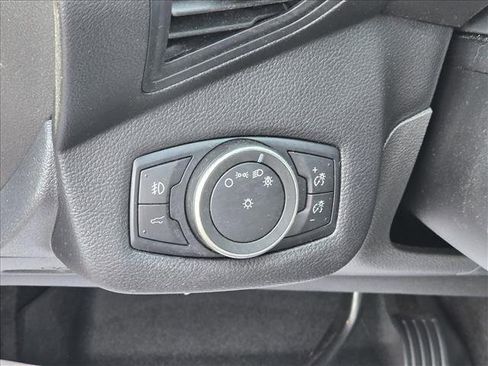 Used 2019 Ford Escape SEL image 9