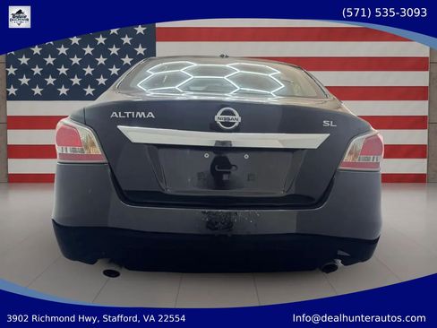 Used 2015 Nissan Altima 2.5 SL w/ Technology Package FWD image 3