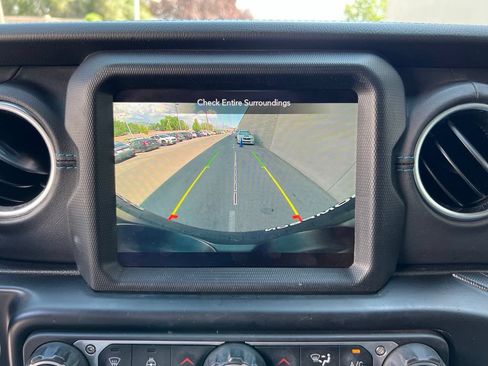Used 2021 Jeep Wrangler Unlimited Rubicon 4xe w/ Steel Bumper Group AWD/4WD image 17