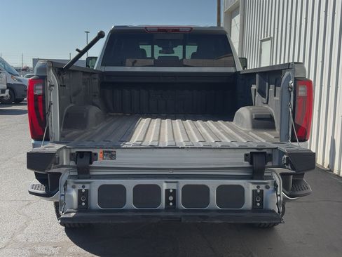 Used 2024 GMC Sierra 3500 SLT w/ SLT Premium Package image 10