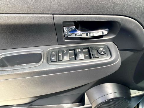 Used 2012 Jeep Liberty Sport w/ Driver Convenience Group image 15