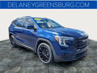 Used 2022 GMC Terrain SLT w/ Tech Package image 1
