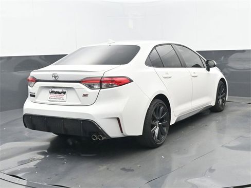 Used 2024 Toyota Corolla SE image 6