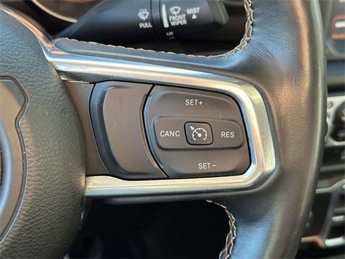 Certified 2022 Jeep Gladiator Overland image 30