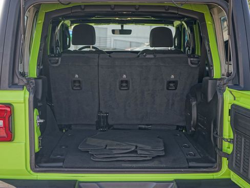 Used 2021 Jeep Wrangler Unlimited Sport image 9