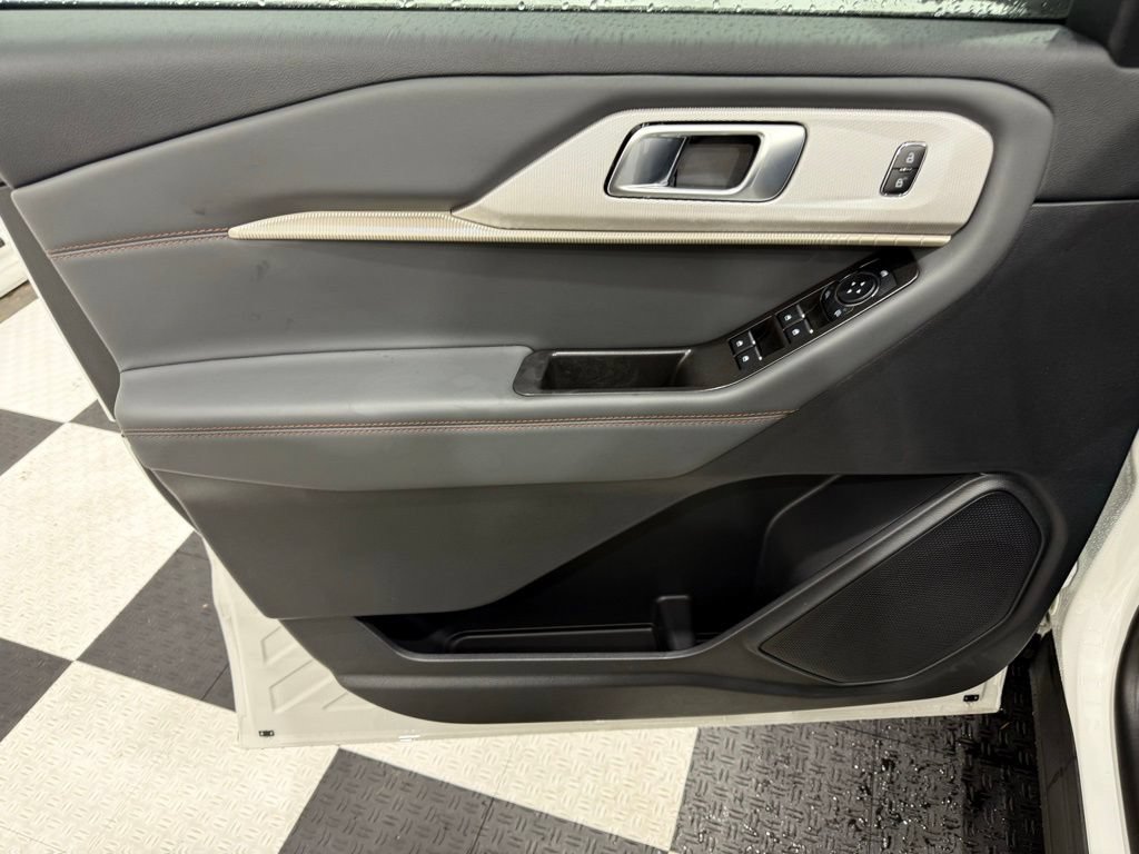 New 2026 Ford Explorer Active AWD/4WD image 15