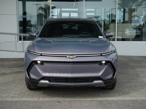 New 2025 Chevrolet Equinox EV LT image 3