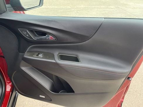 Used 2023 Chevrolet Equinox RS w/ RS Leather Package image 16