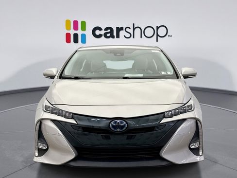 Used 2017 Toyota Prius Prime Advanced image 8