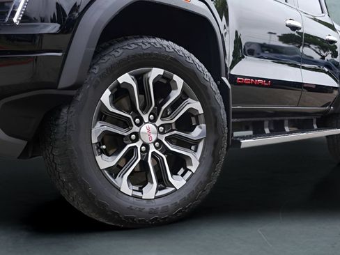 Used 2023 GMC Canyon Denali AWD/4WD image 3