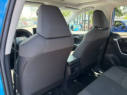Used 2021 Toyota RAV4 XLE w/ Convenience Package AWD/4WD image 21