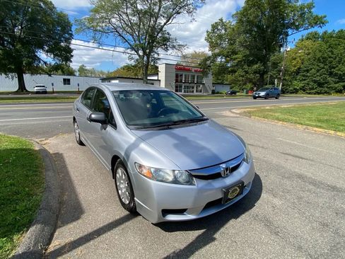 Used 2010 Honda Civic DX-VP image 7