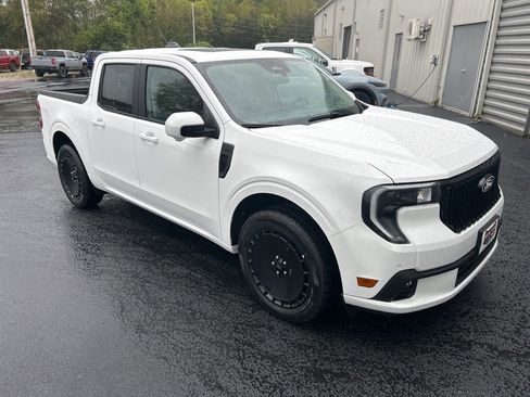 New 2025 Ford Maverick Lobo image 4