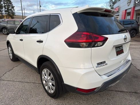 Used 2018 Nissan Rogue S image 8