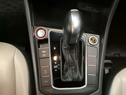 Used 2020 Volkswagen Jetta R-Line image 33