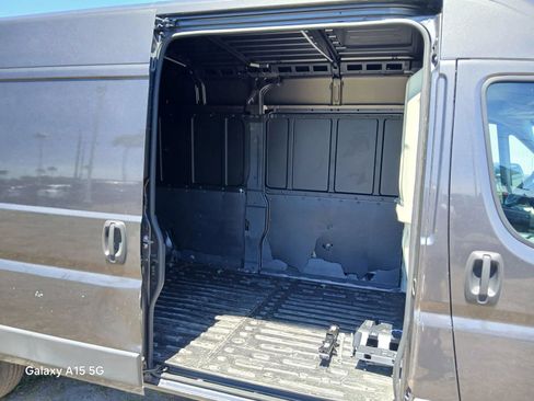 Used 2020 RAM ProMaster 2500 w/ Interior Convenience Group FWD image 15