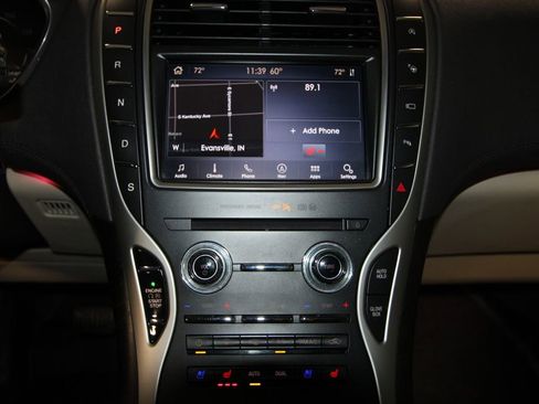 Used 2020 Lincoln Nautilus Reserve w/ Equipment Group 201A image 17