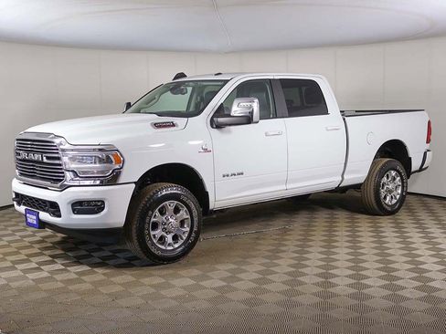 Used 2024 RAM 2500 Laramie AWD/4WD image 8