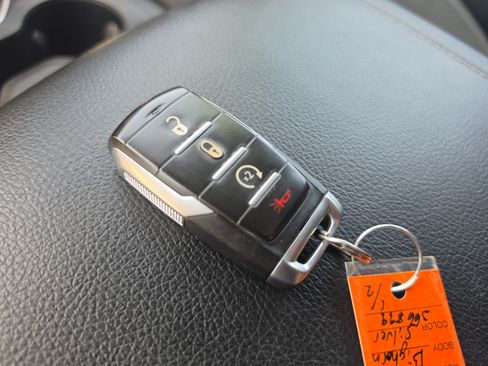 Used 2022 RAM 1500 Big Horn AWD/4WD image 33