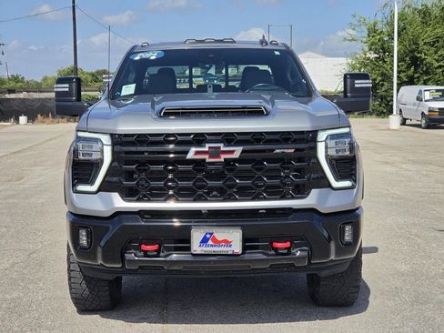 Certified 2024 Chevrolet Silverado 2500 ZR2 w/ Technology Package AWD/4WD image 8