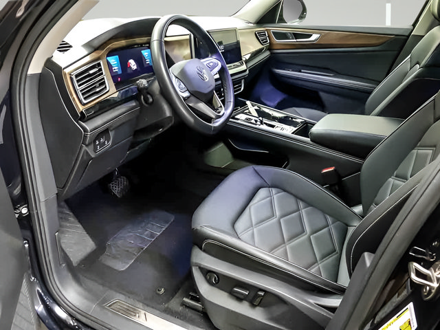 Used 2025 Volkswagen Atlas SE AWD/4WD image 9
