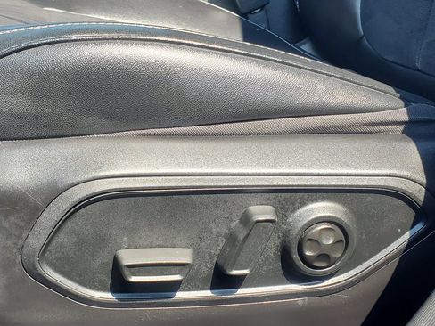 Used 2024 Jeep Grand Cherokee Altitude AWD/4WD image 8